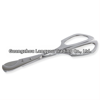 Rezač cigara s metalnim držalom, nehrđajući čelik, otporan na vjetar dizajn, mogućnost ispisa logotipa