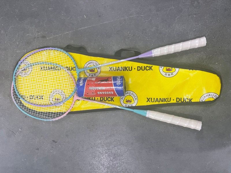 Set de două rachete badminton pentru adulți și copii — design ultra-ușor ofensiv, cadru din aliaj de fier, greutate 95–100 g, mâner G2