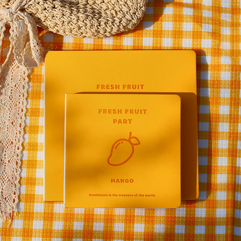 Carnet cu grilă pătrată, model C68101, legare cu închidere, copertă PU, hârtie offset, 100–200 pagini