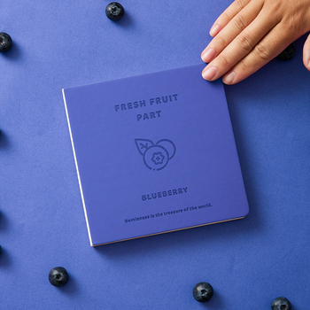 Carnet cu grilă pătrată, model C68101, legare cu închidere, copertă PU, hârtie offset, 100–200 pagini