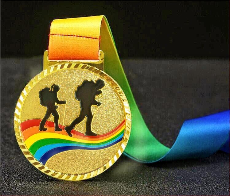 Medaila pre súťažné podujatie zručností a teambuildingu, zliatina, zlaté pokovenie, tlačené logo, prispôsobiteľné