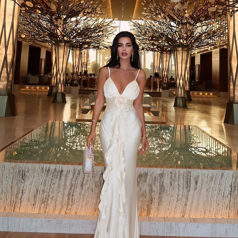 Rochie lungă cu bretele, stil sling, decolteu în V, Milk Silk, fără mâneci, talie înaltă