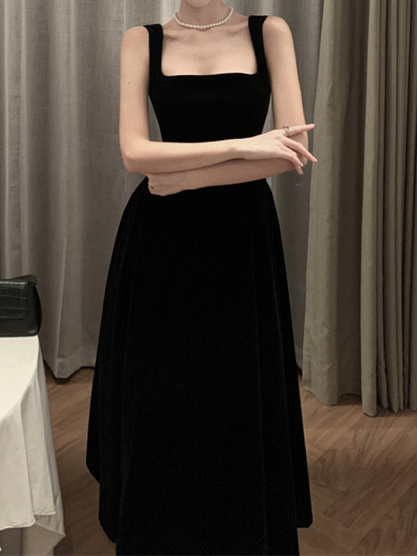 Rochie din catifea cu decolteu pătrat, bretele, fără mâneci, talie înaltă, croială A-line, lungă, material solid