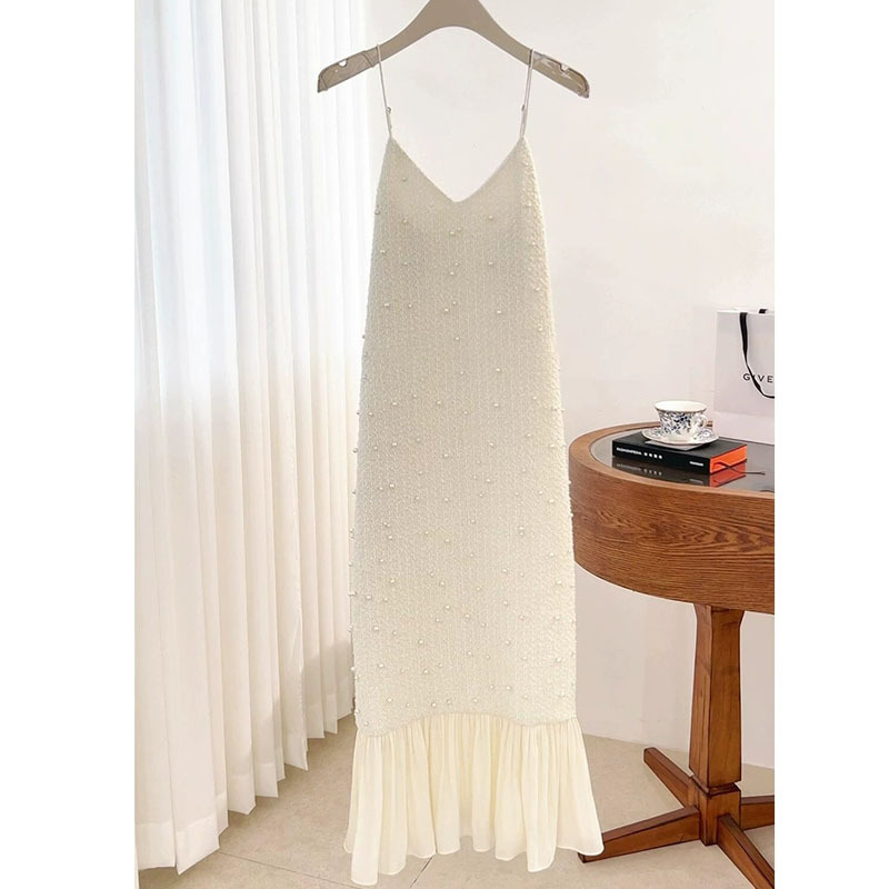 Rochie sirenă cu mărgele, bretele subțiri, decolteu drept, talie înaltă