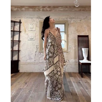 Rochie lungă boemă imprimată, cu halter, talie lejeră, tiv neregulat, stil pulover