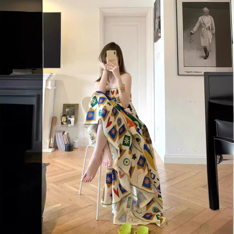 Rochie cu bretele, imprimeu graffiti, talie înaltă, croială în formă A, stil etno-retro