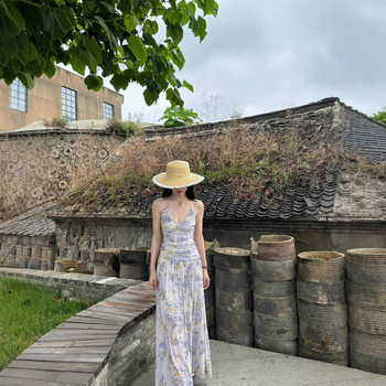 Rochie cu umeri goi, dantelă, decolteu în V, fără mâneci, lungă, croială de tip zână - Primăvara 2025