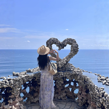 Rochie cu umeri goi, dantelă, decolteu în V, fără mâneci, lungă, croială de tip zână - Primăvara 2025