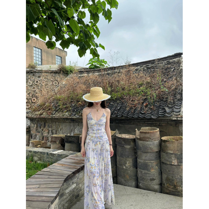 Rochie cu umeri goi, dantelă, decolteu în V, fără mâneci, lungă, croială de tip zână - Primăvara 2025