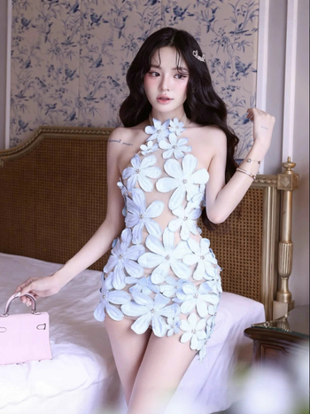 Rochie halter cu imprimeu floral, poliester stretch, croială slim, fără călcare, fără mâneci