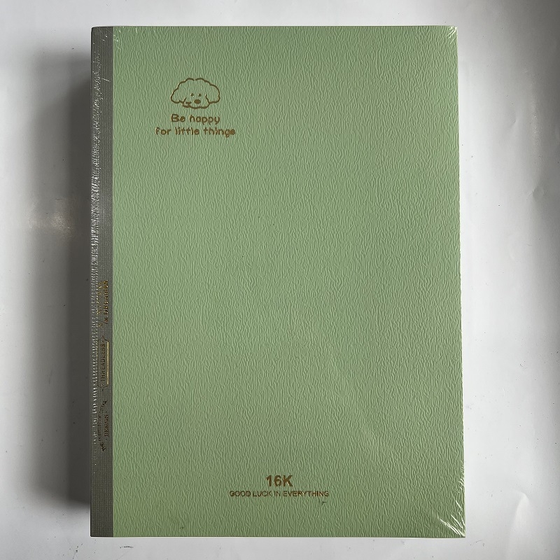Caiet cu legare fără sârmă; hârtie 80 g din pulpă brută de lemn; 50–100 pagini