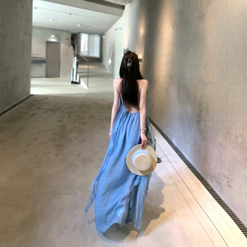 Rochie de chiffon cu guler halter, decoltare în spate, lungă, croială în A-line, talie elastică