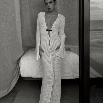 Rochie lungă cu decupaje și split, decolteu în V, talie înaltă, siluetă creion