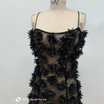 Бродирана рокля от полиестер и еластан, презрамки, къса неравна кройка, цип