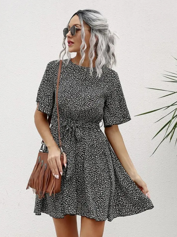 Rochie cu croială în A, imprimeu floral, talie elastică, mâneci scurte, lungime scurtă, poliester cu spandex