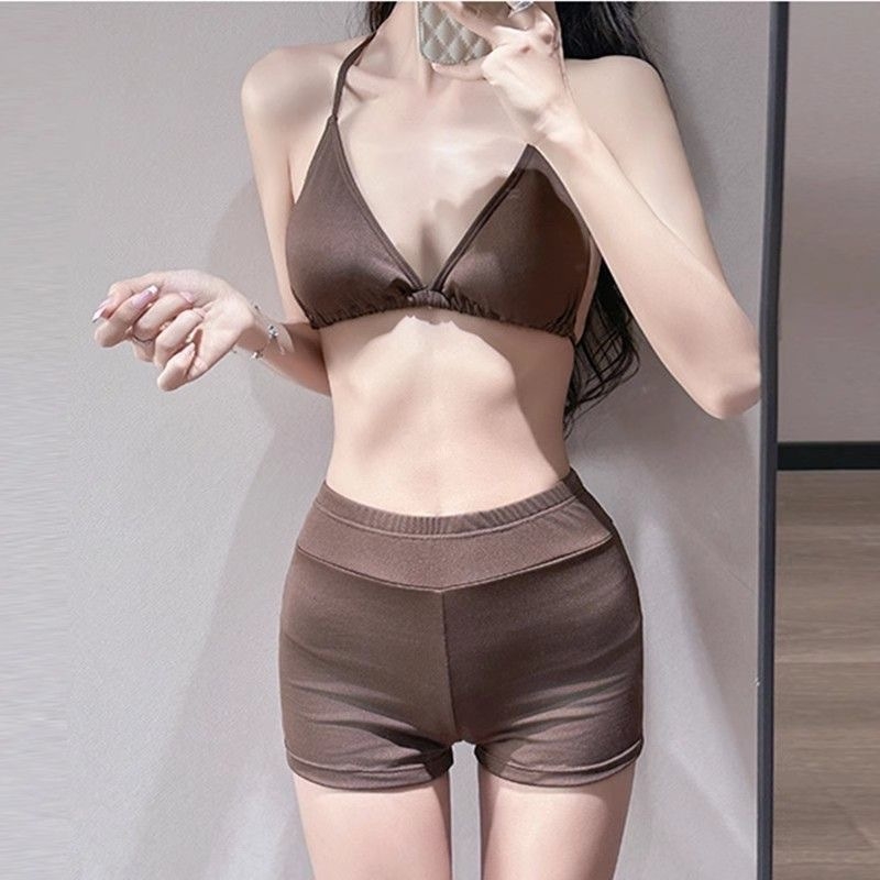 Trodjelni bikini set s halter vrhom, pokrivenim trbuhom, seksi i modern kupaći kostim za plažu