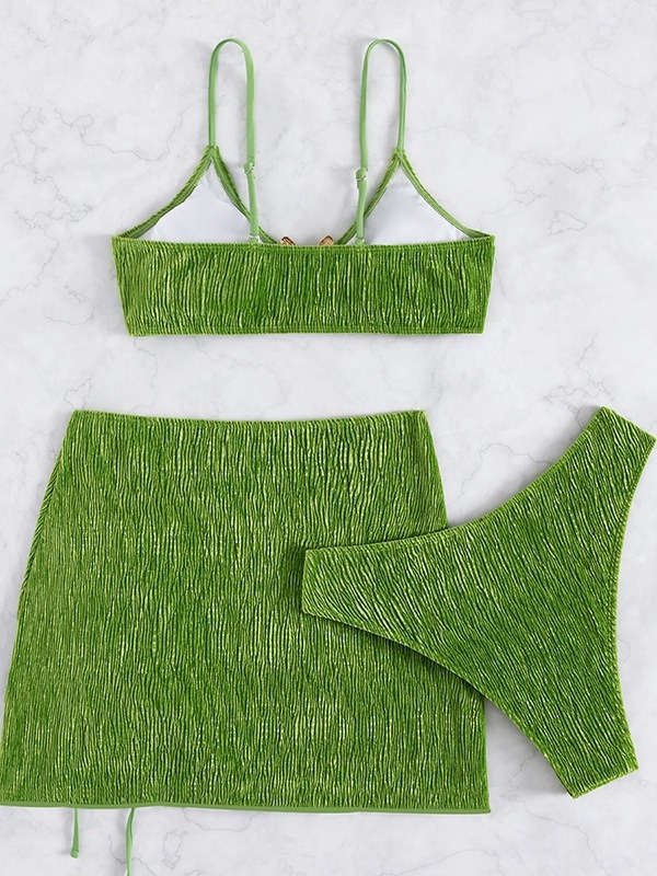 Trodjelni bikini set — poliester, brzo sušenje, podstava 95% poliester / 5% elastan, napunjene košarice, bez metalne potpore