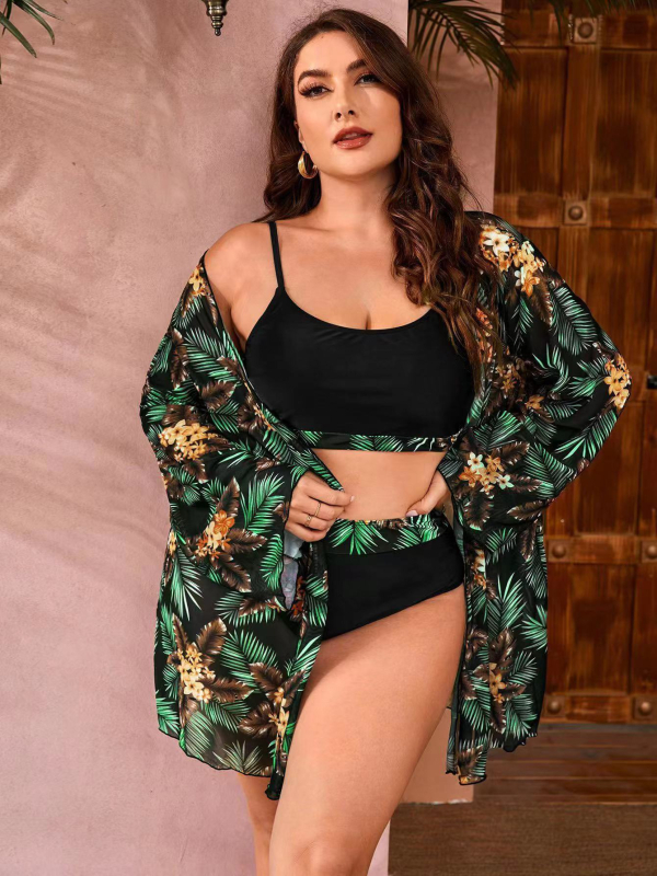 Plus-size trodijelni kupaći kostim s digitalnom tiskom i plaštom za zaštitu od sunca; poliester 82% i elastan 18%