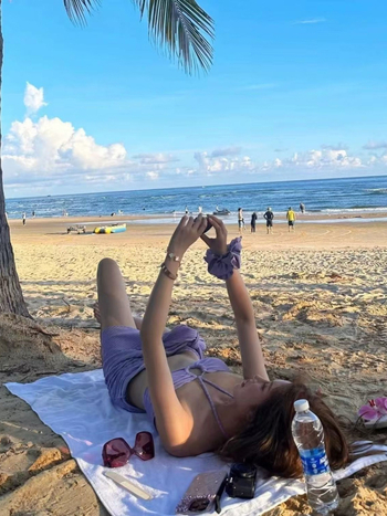 Ženski bikini set od poliestera, trodijelni, s grudnjacima, bez metalne potpore, jednobojni uzorak