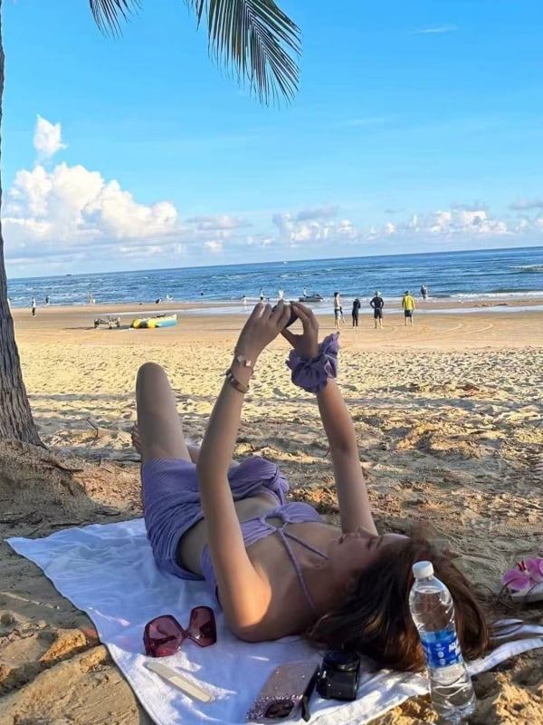 Ženski bikini set od poliestera, trodijelni, s grudnjacima, bez metalne potpore, jednobojni uzorak