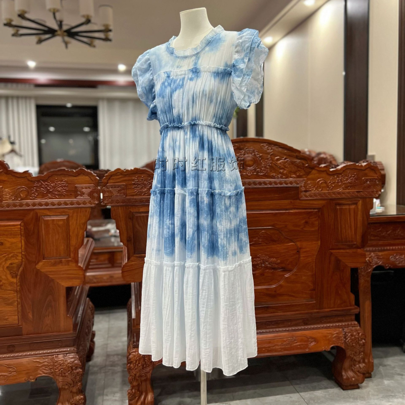 Haljina A-linije s tie-dye floralnim uzorkom, flutter rukavi, elastični pojas, srednja duljina