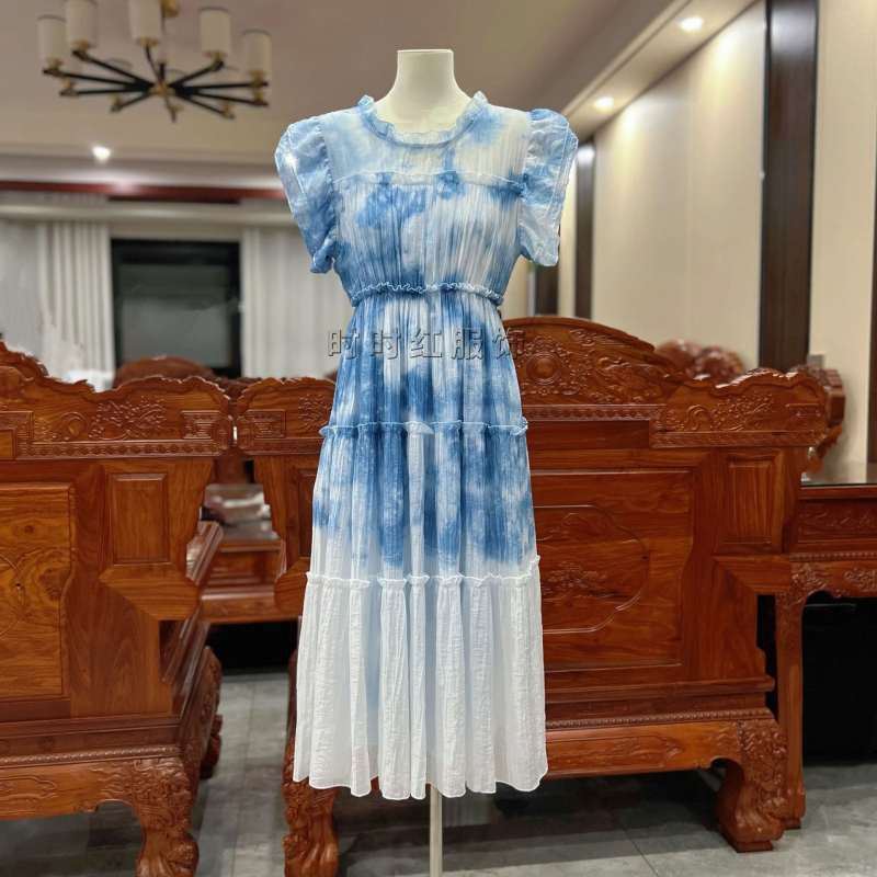 Haljina A-linije s tie-dye floralnim uzorkom, flutter rukavi, elastični pojas, srednja duljina