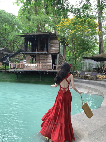 Váll nélküli strandruha, V-nyakú, hát nélküli, hosszú pántos szoknya, pamut-poliészter keverék