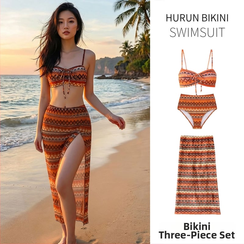 Ženski trodjelni bikini set za plažu: gornji dio, donji dio i duga suknja s prorezom, pogodna za plivanje, seksi etno stil