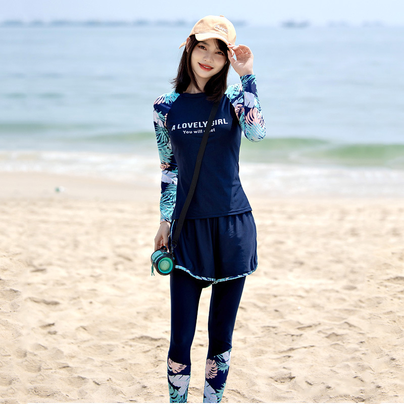 Ženski trodijelni kupaći set s dugim rukavima i dugim hlačama, konzervativan kroj, kontrola trbuha, poliester, za ronjenje, toplinski izvori i surfanje