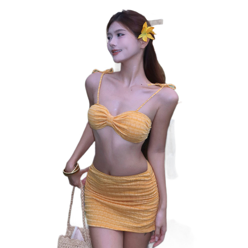 INS Pure Desire stil bikini trodjelni set s odvojem suknje; brzo sušenje, visoka elastičnost, izdržljivost; materijal najlon 80% elastan; podstava poliester 20%