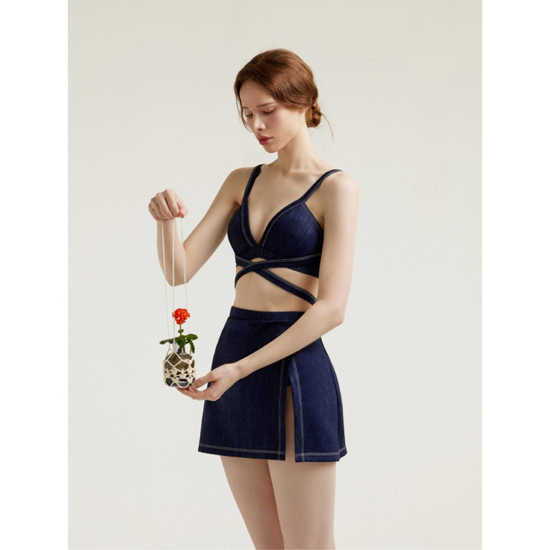 Trodjelni bikini set s suknjom, korejskog stila, sexy i prilagodljiv, visoka elastičnost; tkanina najlon s 82% poliester; podstava poliester s 18% spandex; jastučići za dojke, bez čvrste konstrukcije