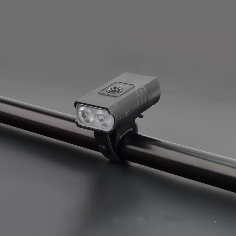 Svjetlo za bicikl: prednje i stražnje, dvostruki snopovi, USB-C punjenje, montaža klikom
