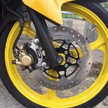 Držač disk kočnice Yamaha LC135 i Y15 | Proizvođač King | Model Yamaha | Šifra artikla 3198-1/3198-2