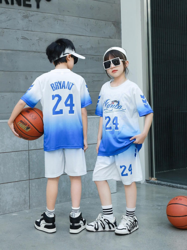 Gyerek kosárlabda egyenruhája, uniszex, 24-darabos készlet, poliészter anyag, nyár–tavasz–őszre, futáshoz és labdajátékokhoz