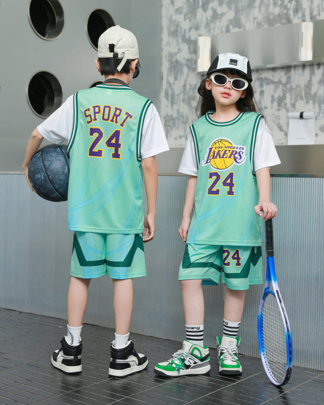 Gyerek kosárlabda egyenruhája, uniszex, 24-darabos készlet, poliészter anyag, nyár–tavasz–őszre, futáshoz és labdajátékokhoz