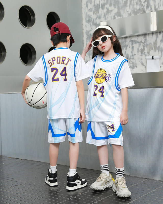Gyerek kosárlabda egyenruhája, uniszex, 24-darabos készlet, poliészter anyag, nyár–tavasz–őszre, futáshoz és labdajátékokhoz