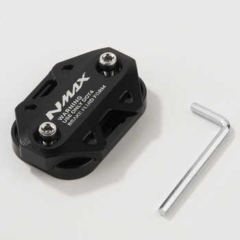 CNC aluminijski poklopac posude ulja kočnice Yamaha Nmax — estetska prilagodba
