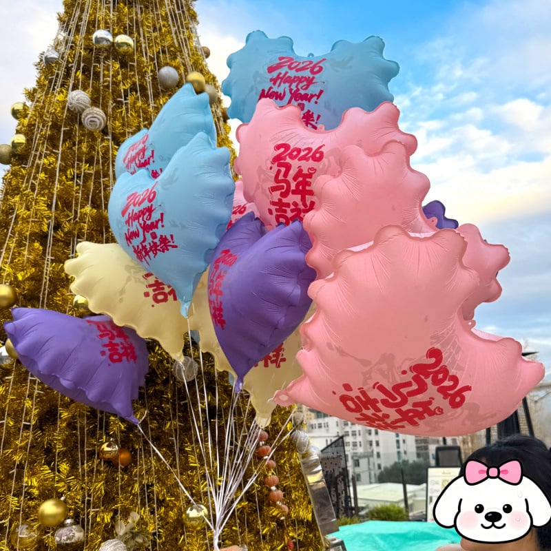 Balon rekvizit za fotografiju sa srcolnim uzorkom — balon od aluminijske folije, papirna konstrukcija (uzorak srca, aluminijski balon, papir)