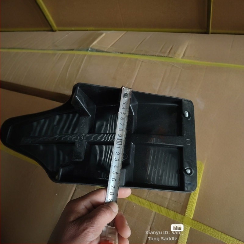 Σέλα μοτοσικλέτας – τροποποιημένη ρετρό σχεδίαση για μοτοκρος, μοντέλο 388, συνθετικό δέρμα και πλαστικό