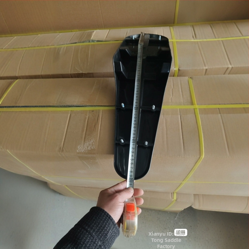 Σέλα μοτοσικλέτας – τροποποιημένη ρετρό σχεδίαση για μοτοκρος, μοντέλο 388, συνθετικό δέρμα και πλαστικό