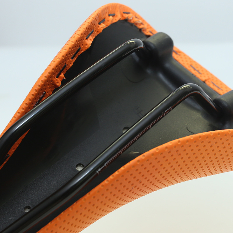 Κάθισμα ποδηλάτου μοντέλο 1600, επιφάνεια από PVC δέρμα με κυψελωτό σχέδιο, απορροφητικός αφρός υψηλής πυκνότητας, βάρος 315 g