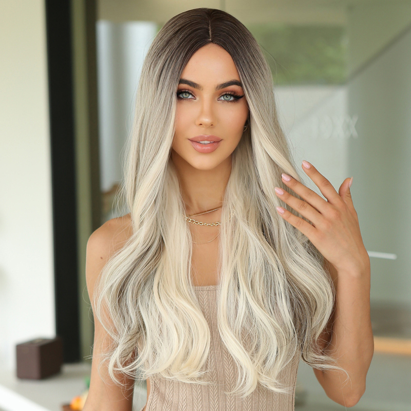 Perucă lungă buclată cu breton - fibre rezistente la temperatură, stil exotic