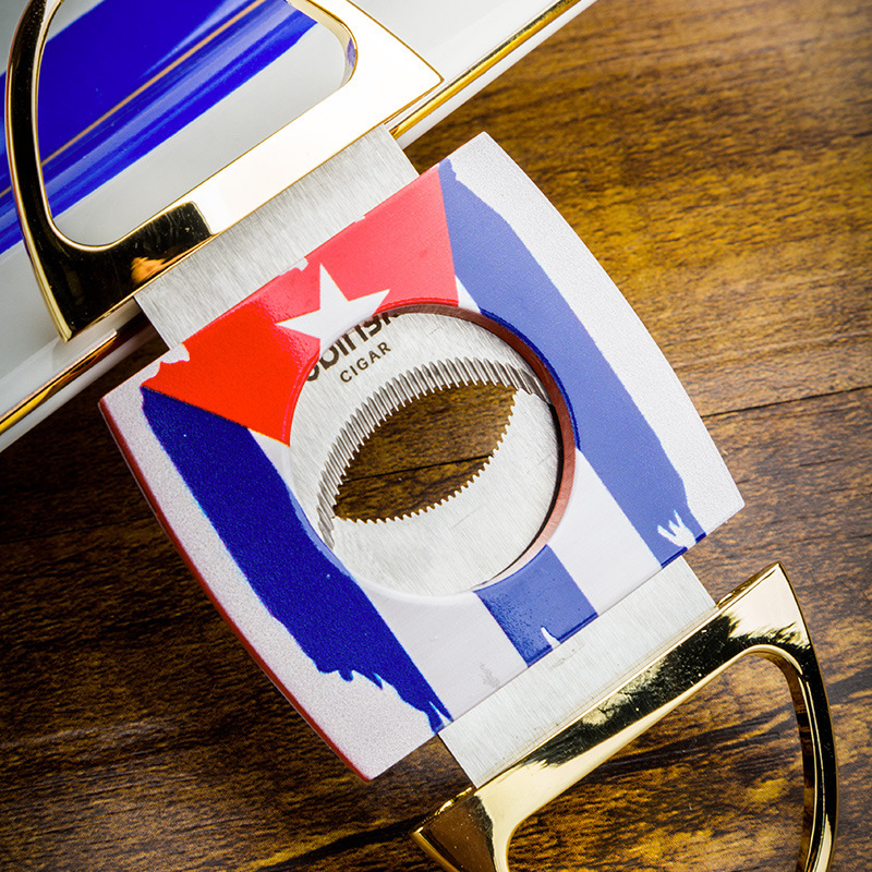 LUBINSKI set de trei piese pentru țigări: brichetă rezistentă la vânt, cenușar cu patru compartimente, foarfecă cu lamă dublă, construcție metalică