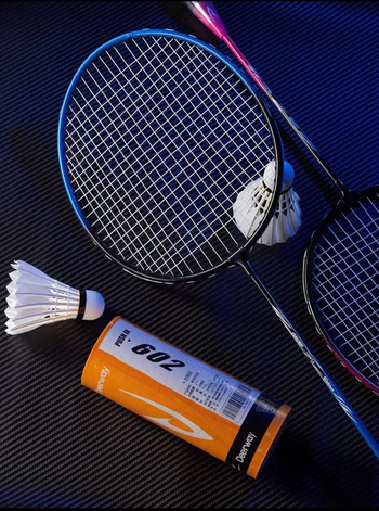 Rachetă badminton ultraușoară pentru juniori amatori, cadru Ferroalloy, greutate 95–100 g, tijă dreaptă, mâner G1