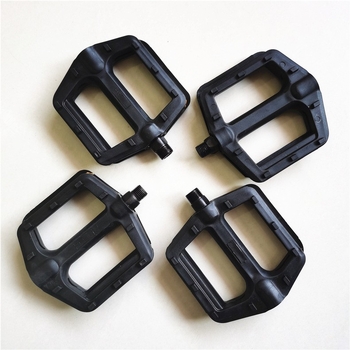 Pedal de bicicletă din plastic, model universal, compatibil cu biciclete de munte și biciclete pentru copii (Material: Plastic; Model: Universal; Cod: Q-021)