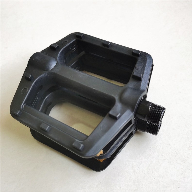 Pedal de bicicletă din plastic, model universal, compatibil cu biciclete de munte și biciclete pentru copii (Material: Plastic; Model: Universal; Cod: Q-021)