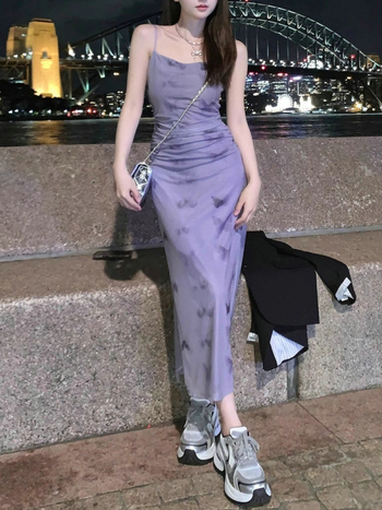 Flórás kantáros ruha POLO gallérral, hercegnő ujjúval, derék középen, rövid fazon