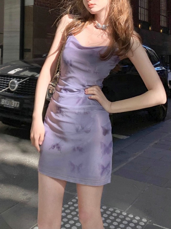 Flórás kantáros ruha POLO gallérral, hercegnő ujjúval, derék középen, rövid fazon