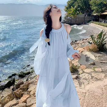 Poliészter egyszínű ruha kerek nyakkal, hosszú ujjú, A-vonalú szabás, középméret