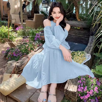 Poliészter egyszínű ruha kerek nyakkal, hosszú ujjú, A-vonalú szabás, középméret